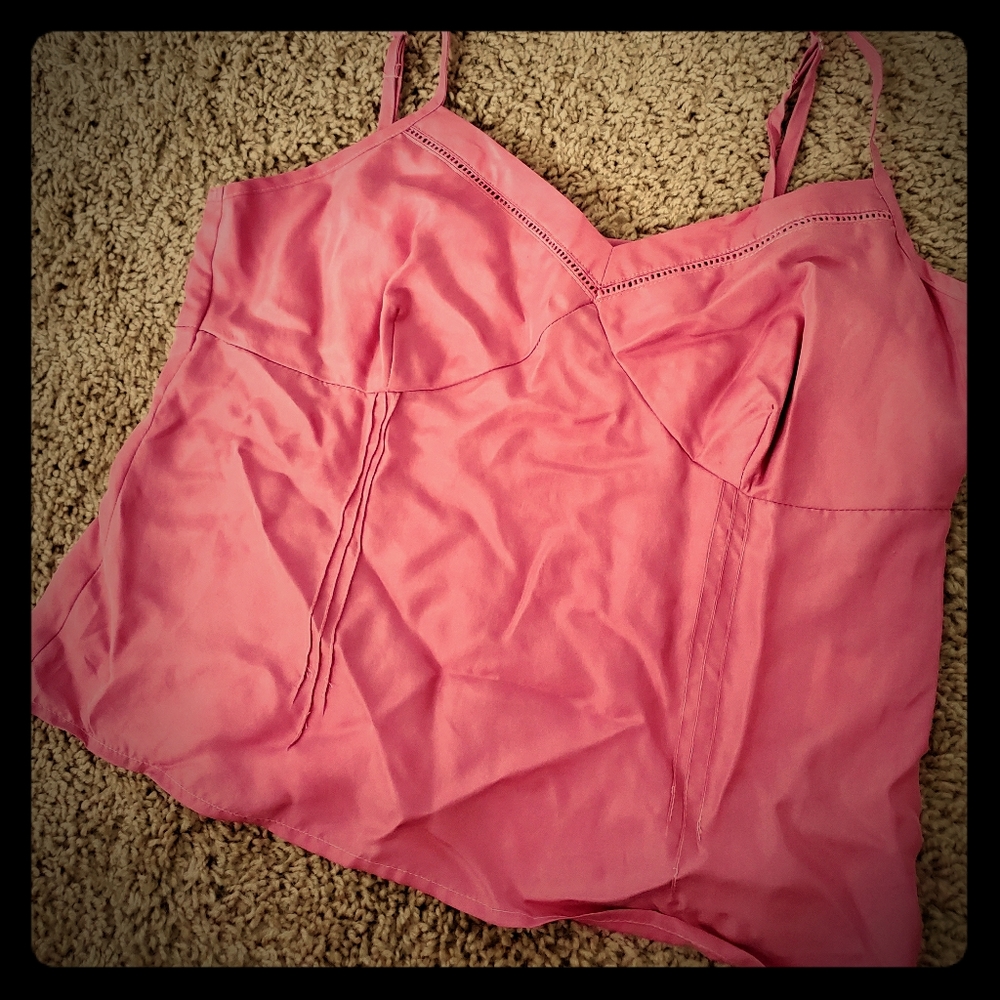 Pink tank top